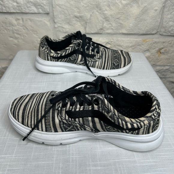 Vans off the Wall IS02 Cancun Multi Sneakers Womens 8.5 - Picture 6 of 10